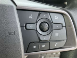 ステアリングスイッチ搭載!ハンドルひとつで手を離さなくても運転中視線をそらさなくても操作が出来て便利です♪