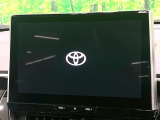 【10.5インチナビ】高級感とインパクトのある大画面ナビを装備。各種オーディオ操作はもちろん、スマホ連携もできる利便性の高いナビです♪