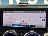 ●純正ナビ:一体感のあるナビは、高級感ある車内を演出してくれます。オーディオ機能も充実しておりますので、運転もより楽しめます♪