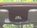 【三菱e-Assist】走行中に前方の車両等を認識し、衝突しそうな時は警報とブレーキで衝突回避と被害軽減をアシスト。より安全にドライブをお楽しみいただけます。