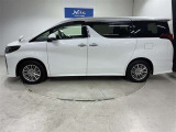 サイドビューもスポーティーでカッコいいです!人も荷物もたくさん乗って使い勝手がいいですよ♪