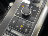 あらゆる路面に対応するテレインレスポンス!ランドローバーの高い技術でオンロードからオフロードまで道を選ばず走行可能。電子制御エアサスペンションはスムーズな車高調整により快適な乗り降りをサポートします。