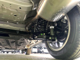 お車を安心してお乗りいただく為には、足回りの定期点検が欠かせません。サービスサポート(有償保証)では無料点検もご提供しており、安心のカーライフをお過ごしいただけるサポート体制が整っています。