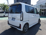 【障害物センサー】障害物に近づくと運転者に音で警告してくれます♪愛車を見えない障害物から守るために便利です♪