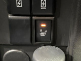 【シートヒーター】寒い日に重宝するシートヒーター!エアコンより早く温まってくれるので寒がりの人も安心ですね♪エアコンの温風は乾燥するから苦手、という方にもをおすすめです。