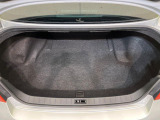 積み下ろしのしやすいデッキにはたっぷりと荷物を積み込んでいただけます。遊びから仕事まで、様々なシーンで頼れます♪