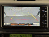 バックモニターで、後方を確認しながら安心して駐車することができます。運転初心者も熟練者も必須の機能ですよ!