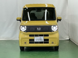 LEDヘッドライトを装備しています。LEDヘッドライトはとても明るく、雨の日や夜間走行も安全・安心です。オートライトコントロール付きで周囲の明るさに応じて自動で点灯・消灯します