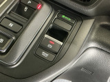 停車中にブレーキペダルを踏み続けなくてもブレーキ保持ができるオートマチックブレーキホールド機能もついております。