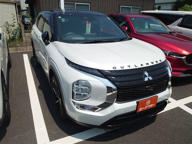 アウトランダー PHEV 2.4 ブラック エディション 4WD 