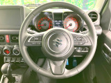 【純正革巻きステアリング】上質な革を使用することで、手にしっかり馴染みとても運転しやすいハンドルです♪