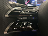 メルセデス・ベンツ八王子の最新のショールームには、大型モニターがあり最先端のメルセデス・ベンツをご体感頂けます!屋内展示場のため、天候の悪い日でも、ごゆっくりとお車をご覧頂ける店舗でございます!