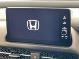 【メーカー純正ナビ】インテリアに溶け込むスタイリッシュな「専用設計」メーカーナビを装備♪視認性や操作性など基本性能にも優れ、より上質なカーライフをお楽しみいただけます。