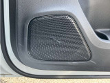 リバース連動型のバックカメラは、精度が良く、バックや縦列駐車もストレスなく止められます。カメラの性能も日々進化しており画質には私たちも驚かされます。ぜひ実車でのご確認をお願い致します。