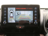 パノラミックビューモニター付きです。車両を上から見たような映像をディスプレイオーディオ画面に表示。運転席からの目視だけでは見にくい、車両周辺の状況をリアルタイムでしっかり確認できます。