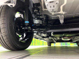 お車を安心してお乗りいただく為には、足回りの定期点検が欠かせません。サービスサポート(有償保証)では無料点検もご提供しており、安心のカーライフをお過ごしいただけるサポート体制が整っています。