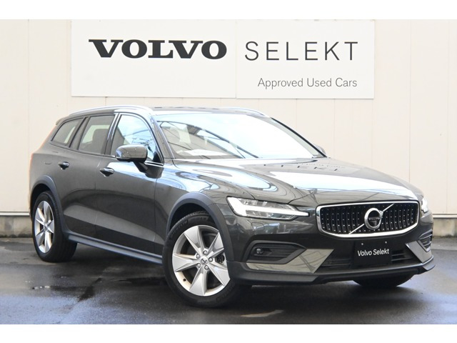 ボルボ V60クロスカントリー 