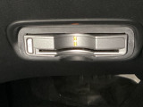ハンドルの左下にETCがついています。高速道路の料金所の通過も楽々です。カードの取り出しもしやすい場所についています。