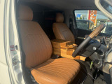 自社認証工場を完備しておりますので、納車前の車検・整備や、アフターメンテナスもばっちりですので、安心して当社にお任せ下さい。また、当社にて車輌ご成約のお客様はオイル交換永久無料のサービス付きです!また