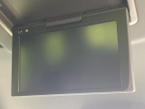 【12.8型フリップダウン】大画面モニターで後席でもエンタメをお楽しみいただけます。家族や友人とお出かけする機会が多い方に大人気です♪