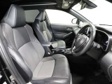 ゆったり室内で運転もしやすいです♪使い勝手の良い配置も考えられています!!