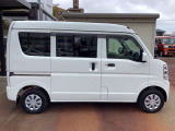 ご成約のおクルマ全て、エンジンオイルを交換してご納車させていただきます!また、点検時に消耗品の状態確認も行い必要に応じて新品交換させていただきます!