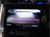 【バックカメラ】駐車が苦手な方でも安心してお乗りいただけます。リバース連動で画面が切り替わるのでとっても便利です。