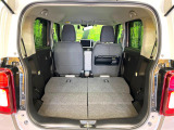 普段のお買い物や通勤、送迎等に十分な荷室スペースを確保しております。セカンドシートを倒すと、大きな荷物の積載も可能です♪