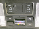 【両側パワースライドドア】スマートキーや運転席のスイッチで後席両側スライドドアの開閉が可能♪電動だから力を入れてドアを開ける必要が無く、小さなお子様でも簡単に開け閉めでき快適です♪