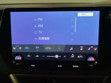 G-Link契約でご利用いただけるセンター通信型のナビ機能「コネクティッドナビ」を装備。従来のナビゲーションよりもリアルタイムな情報提供を可能にしました。