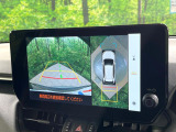 【パノラミックビューモニター】専用のカメラにより、上から見下ろしたような視点で360度クルマの周囲を確認することができます☆死角部分も確認しやすく、狭い場所での切り返しや駐車もスムーズに行えます。