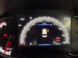 視認性に優れたメーターを採用しており、走行中でも車速や情報が分かりやすく表示されます。運転時の視線移動をむりのない範囲に抑え、快適で安心感のあるドライブをサポートします。