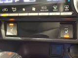 【シートヒーター】寒い日に重宝するシートヒーター!エアコンより早く温まってくれるので寒がりの人も安心ですね♪エアコンの温風は乾燥するから苦手、という方にもをおすすめです。