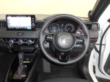 機能的にまとめられた運転席回り。運転しやすさにこだわりました。