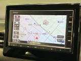【ナビゲーション】目的地までしっかり案内してくれる使いやすいナビ。Bluetooth接続すればお持ちのスマホやMP3プレイヤーの音楽を再生可能!毎日の運転がさらに楽しくなります!!