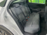 後部座席も気になるようなキズ・汚れやへたり等、大きなダメージはなく、良好な状態です。