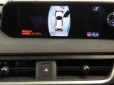 純正ナビ付です。もちろん車両後方を表示するバックガイドモニターが付いていて車庫入れ安心!