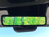 【デジタルインナーミラー】後席の大きな荷物や同乗者で後方が確認しづらい時でも安心!カメラが撮影した車両後方の映像をルームミラー内に表示。クリアな視界で状況の確認が可能です!