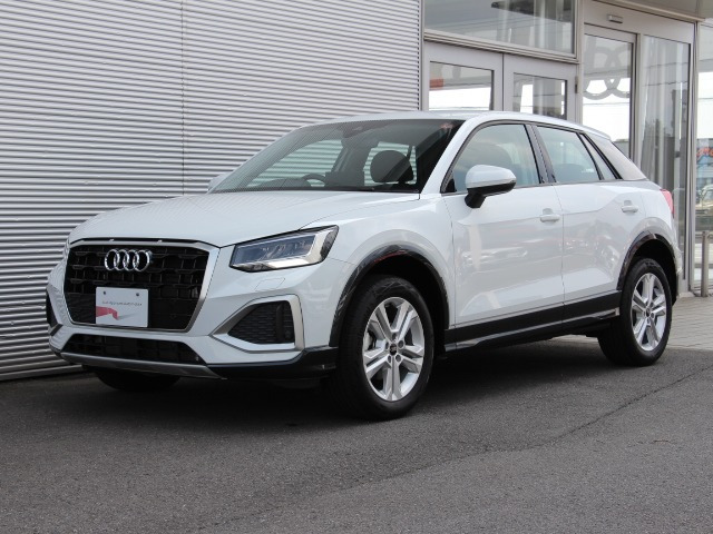 Q2 35 TFSI アドバンスド 