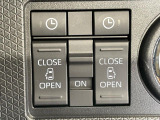 【両側パワースライドドア】スマートキーや運転席のスイッチで後席両側スライドドアの開閉が可能♪電動だから力を入れてドアを開ける必要が無く、小さなお子様でも簡単に開け閉めでき快適です♪