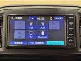 Bluetooth対応、CD再生機能付き。お好きな音楽を聴きながらのドライブは楽しいですよね〜♪