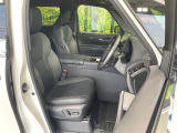 運転席シート廻りは使用感も少なく、良好な状態となっています。丁寧に使われていたことがよくわかりますね。