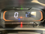 車両状態証明書修復歴の有無も一目瞭然。機能や内装・外装、走行距離、修復歴の有無をチェックし、クルマの状態を10段階にした車両状態証明書。数字や記号を使ってわかりやすく表示しています。