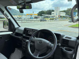ハンドルの状態が悪いと運転に集中できませんよね。こちらの車、お気軽にお問い合わせください。