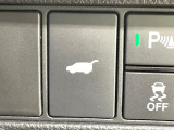 【パワーバックドア】スマートキーや運転席のボタンを押すだけでリアゲートが自動で開閉します!荷物を持っている時や、高い位置にあるバックドアを閉める際に便利な機能です♪