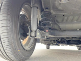 お車を安心してお乗りいただく為には、足回りの定期点検が欠かせません。サービスサポート(有償保証)では無料点検もご提供しており、安心のカーライフをお過ごしいただけるサポート体制が整っています。
