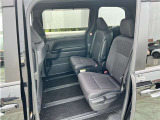 ゆとりある広々とした車内空間は、ドライブを始め買い物やレジャーなど、幅広く活躍します。一人でもみんなとでもお出かけを楽しみましょう!