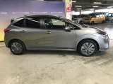 エンジンルーム、室内、クリーニング済みです。厳選したお車を屋内展示場にて展示中☆車両品質には自信がございます!ぜひ一度ご来店ください!!
