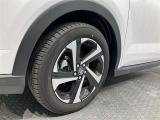 『トヨタ純正アルミホイール装着車になります!』スタイリッシュでとてもかっこいいですね♪
