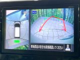 【アラウンドビューモニター】専用のカメラにより、上から見下ろしたような視点で360度クルマの周囲を確認することができます☆死角部分も確認しやすく、狭い場所での切り返しや駐車もスムーズに行えます。